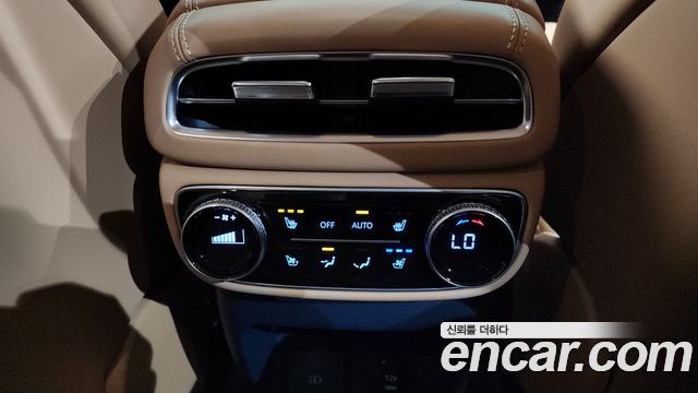 Genesis GV80 2021 — photo 31