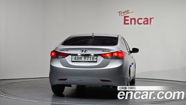 Hyundai AVANTE 2012 — photo 4