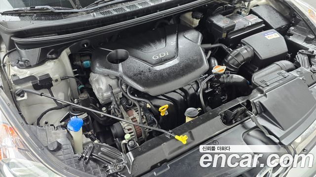 Hyundai AVANTE 2012 — photo 6