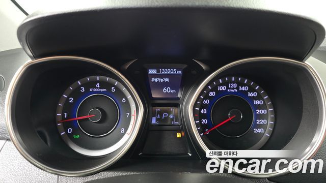 Hyundai AVANTE 2012 — photo 8