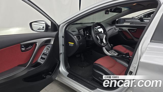 Hyundai AVANTE 2012 — photo 10