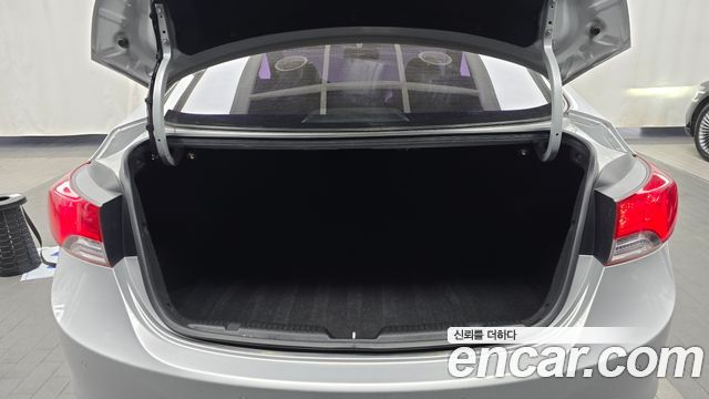 Hyundai AVANTE 2012 — photo 20