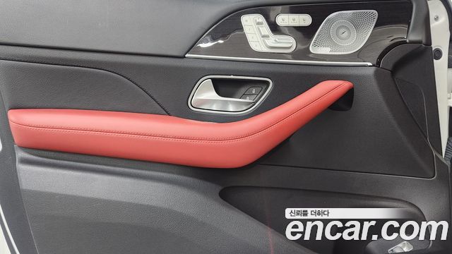 Mercedes-Benz GLE-Class 2021 — photo 15