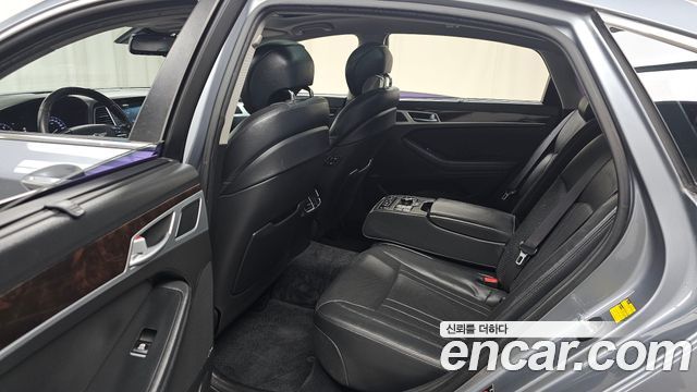 Hyundai Genesis 2015 — photo 17