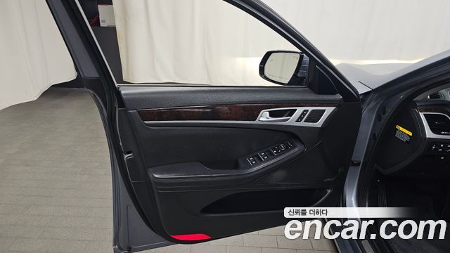 Hyundai Genesis 2015 — photo 14