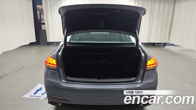 Hyundai Genesis 2015 — photo 32