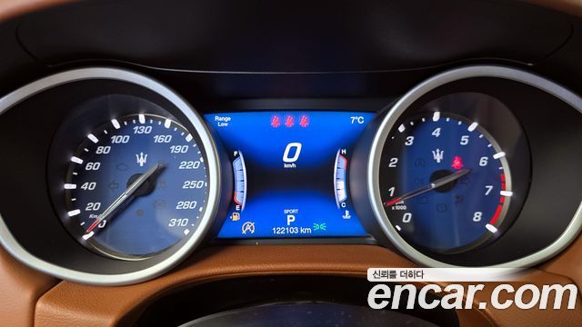 Maserati Ghibli 2020 — photo 8