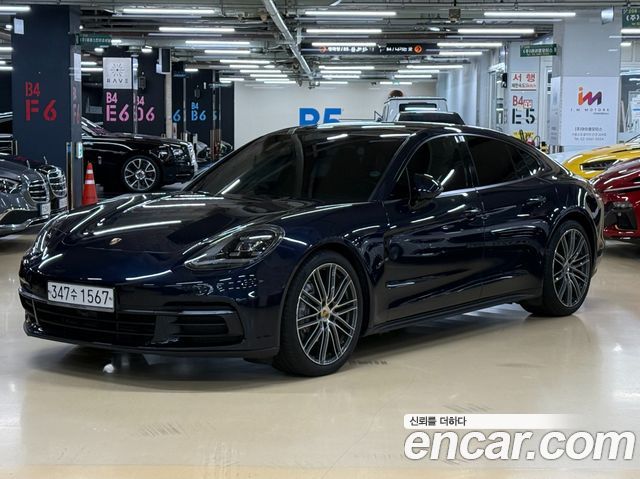 Porsche Panamera 2018 — photo 1