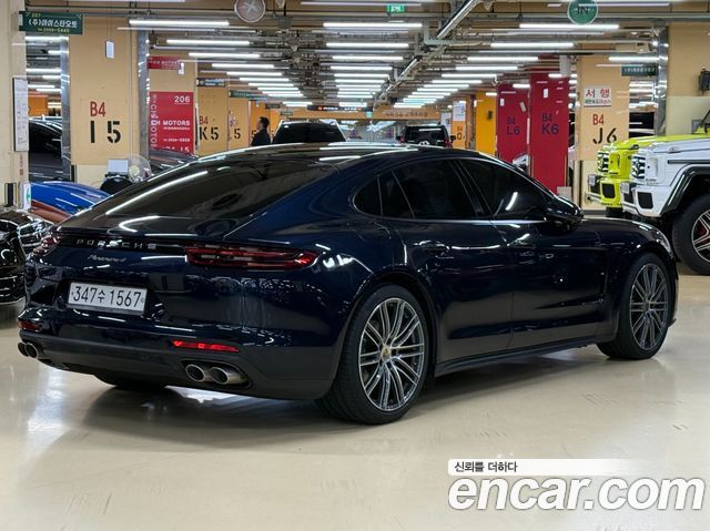Porsche Panamera 2018 — photo 2