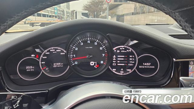 Porsche Panamera 2018 — photo 7