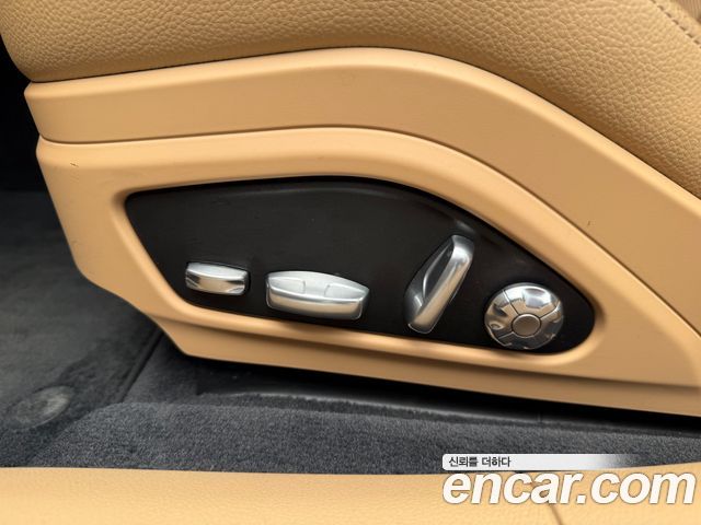 Porsche Panamera 2018 — photo 12
