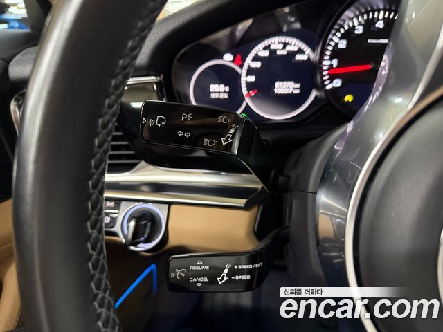 Porsche Panamera 2018 — photo 15