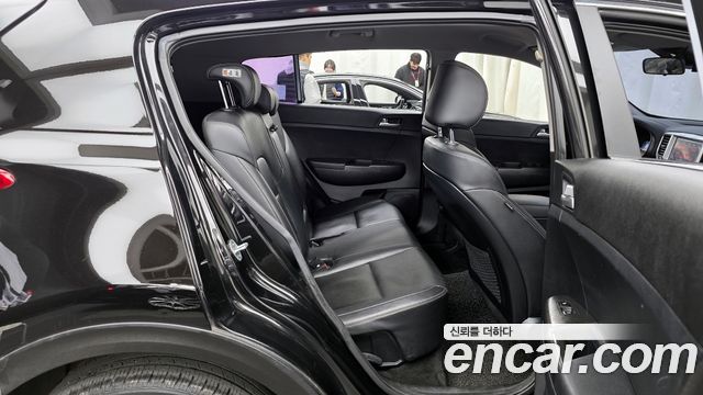 Kia Sportage 2019 — photo 18