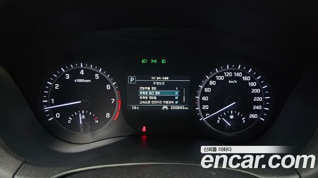 Genesis G80 2017 — photo 9