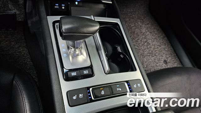 Genesis G80 2017 — photo 10