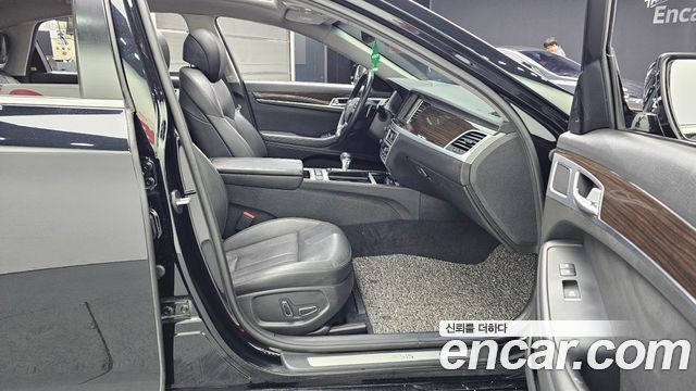 Genesis G80 2017 — photo 13