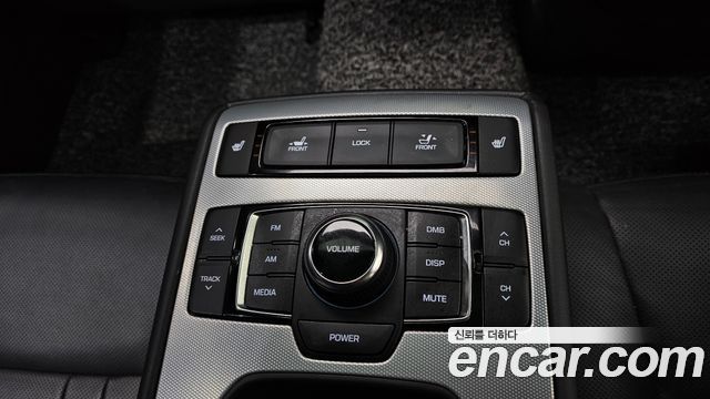 Genesis G80 2017 — photo 20