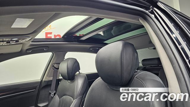 Genesis G80 2017 — photo 21