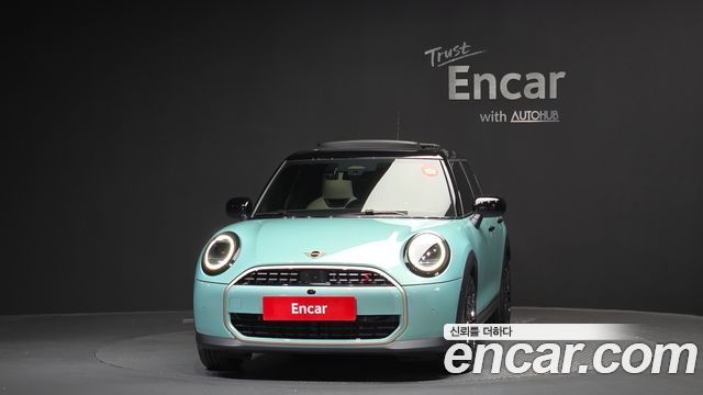Mini Cooper 2025 — photo 3