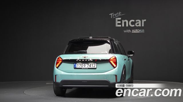 Mini Cooper 2025 — photo 4