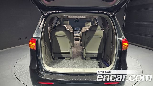 Kia Canival 2018 — photo 20