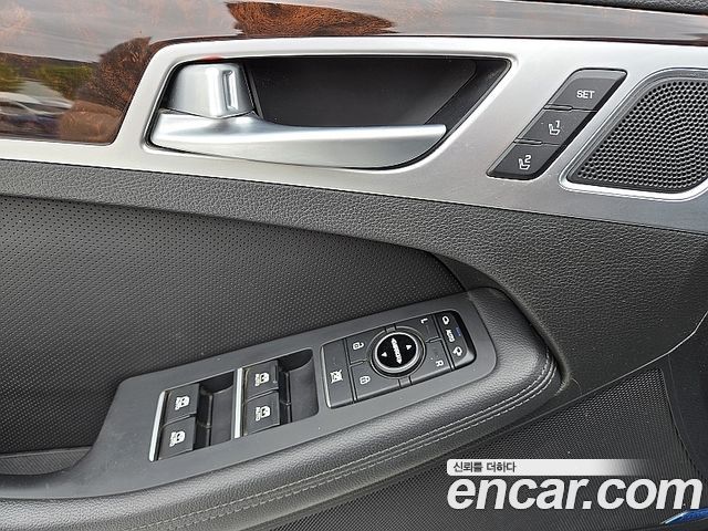 Hyundai Genesis 2016 — photo 9