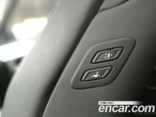 Hyundai Genesis 2016 — photo 16