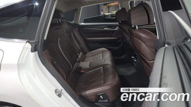 BMW Gran Turismo 2018 — photo 12