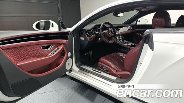 Bentley Continental 2020 — photo 10