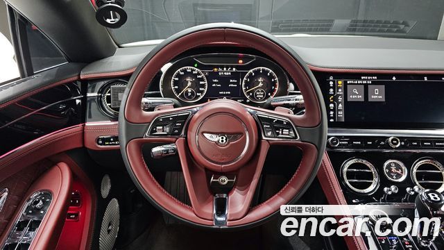 Bentley Continental 2020 — photo 12