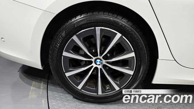 BMW 3-Series 2019 — photo 5