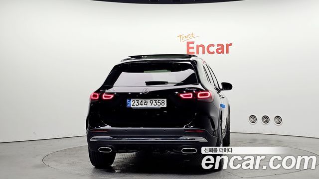 Mercedes-Benz GLA-Class 2021 — photo 4
