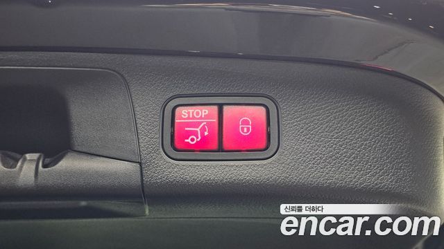 Mercedes-Benz GLA-Class 2021 — photo 19