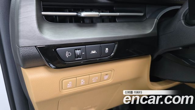 Kia Canival 2021 — photo 12