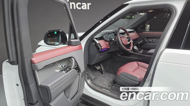Land Rover Range Rover Sport 2025 — photo 10
