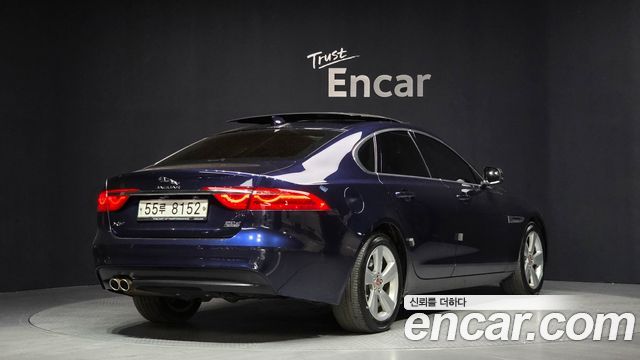 Jaguar XF 2017 — photo 2
