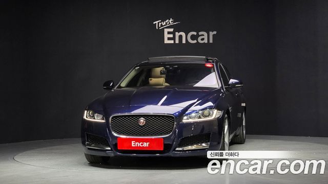 Jaguar XF 2017 — photo 3