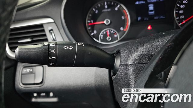 Kia K5 2019 — photo 17