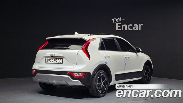 Kia Niro 2022 — photo 2