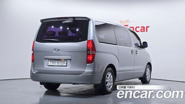 Hyundai Starex 2014 — photo 2