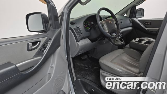Hyundai Starex 2014 — photo 10