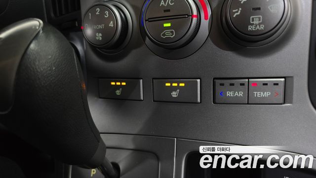 Hyundai Starex 2014 — photo 19