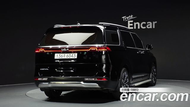 Kia Canival 2022 — photo 2