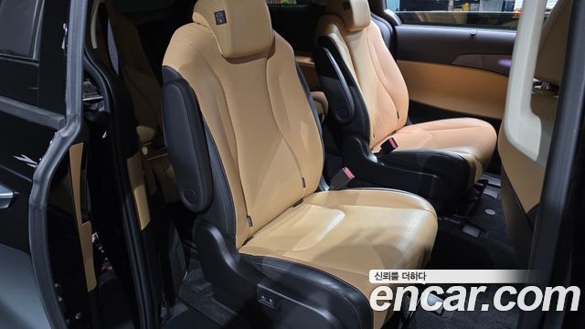 Kia Canival 2022 — photo 11