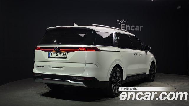 Kia Canival 2021 — photo 2