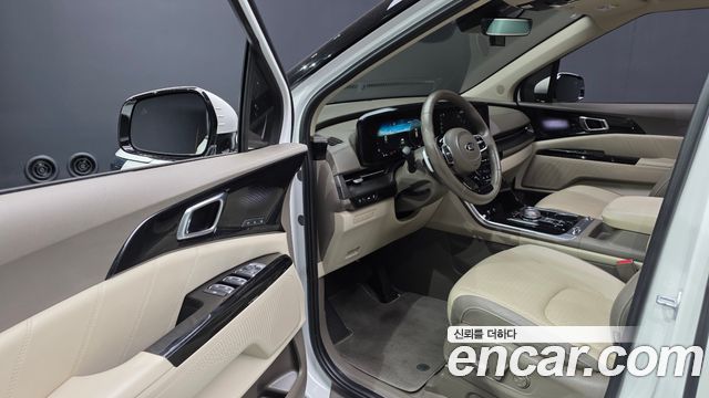 Kia Canival 2021 — photo 10