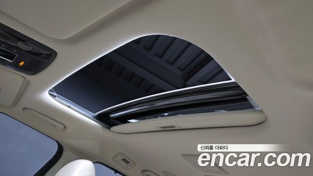 Kia Canival 2021 — photo 17