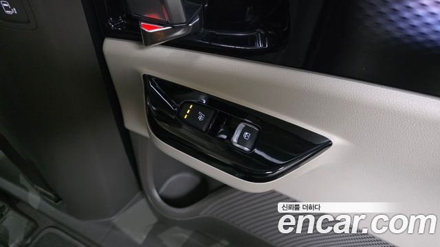 Kia Canival 2021 — photo 19