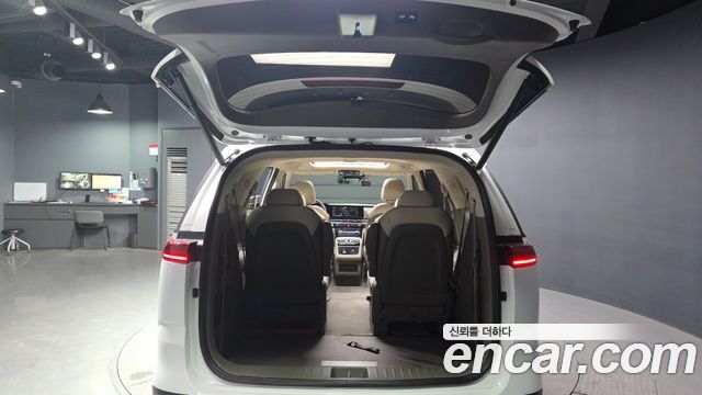 Kia Canival 2021 — photo 20