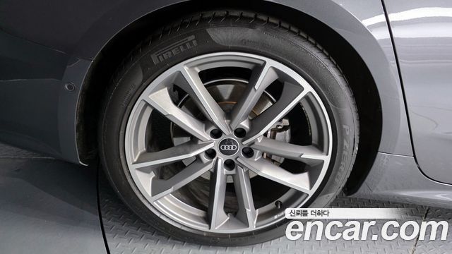 Audi A7 2022 — photo 5